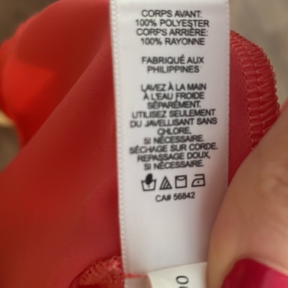 Express sleeveless blouse - Picture 7 of 9